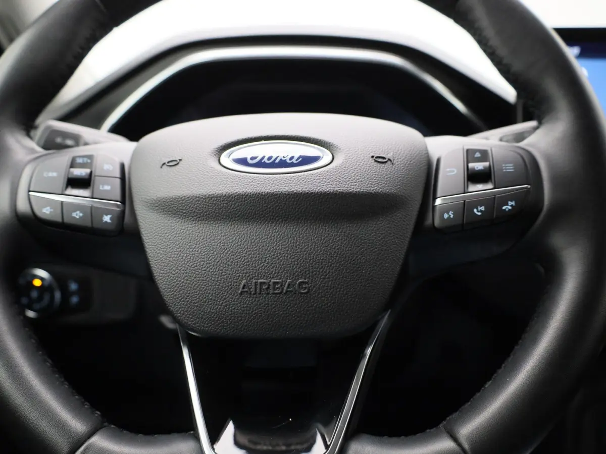 1.0 EcoBoost Hybrid Titanium | Apple Carplay/Android Auto | Climate Control | Cruise Control | Parkeersensoren |