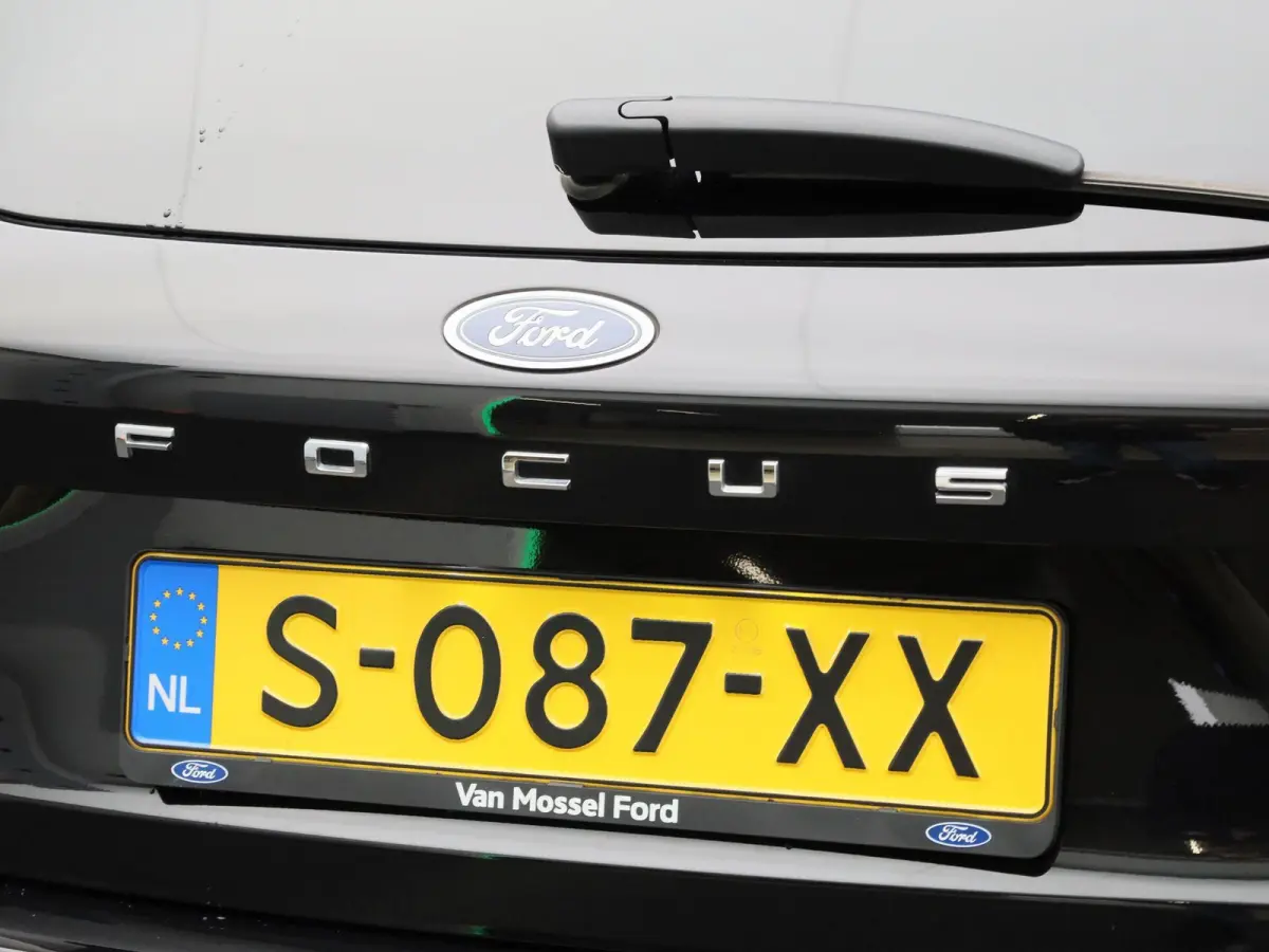 1.0 EcoBoost Hybrid Titanium | Apple Carplay/Android Auto | Climate Control | Cruise Control | Parkeersensoren |