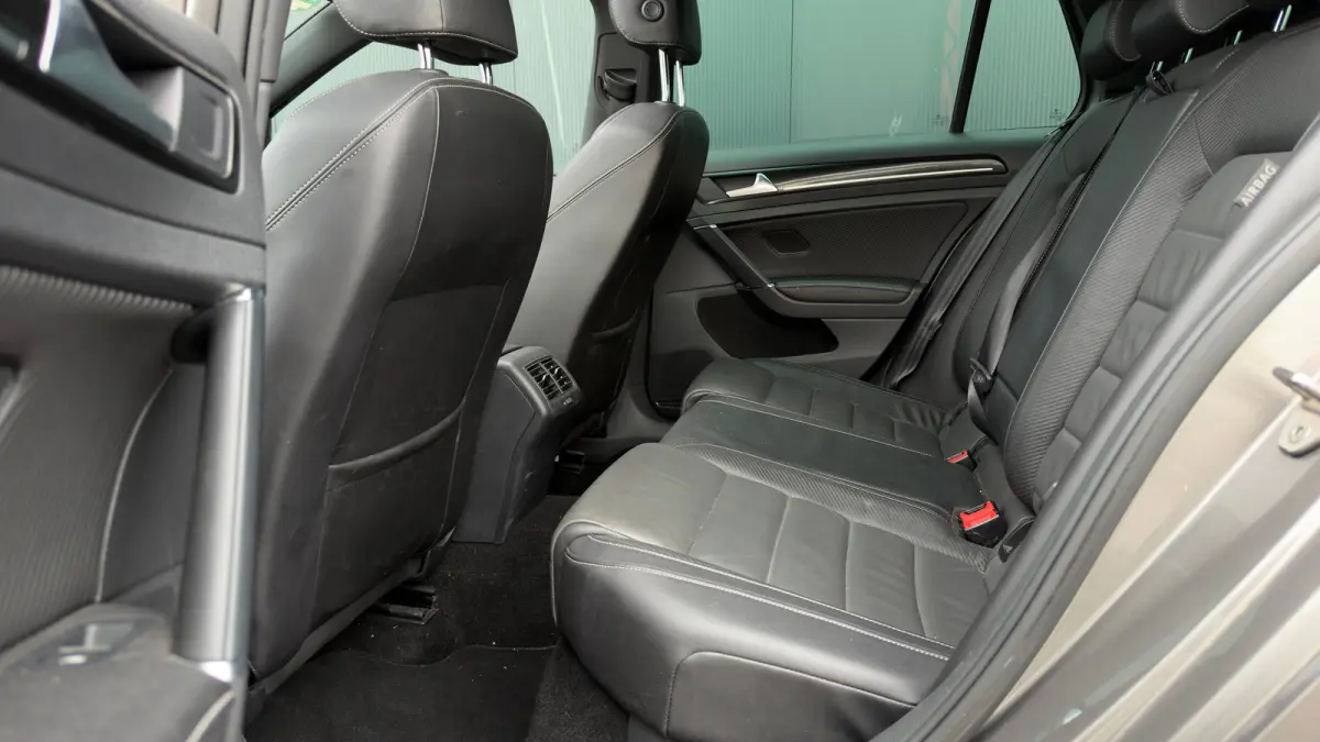 2.0 TSI 300pk 4Motion R | Panoramadak | Achteruitrijcamera | Adaptive Cruise | Lederen Bekleding | 19" |