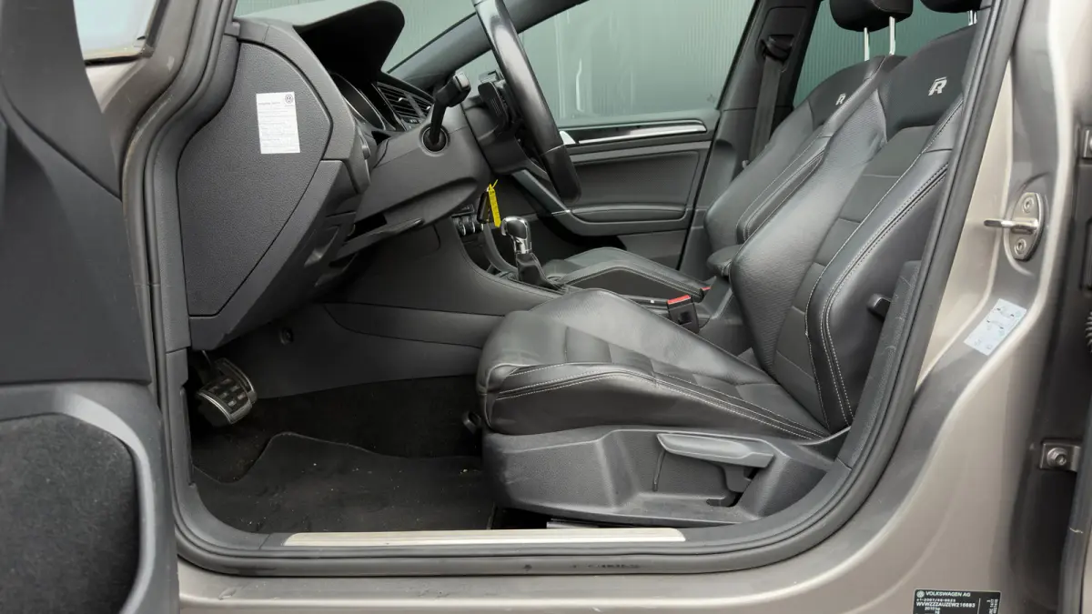 2.0 TSI 300pk 4Motion R | Panoramadak | Achteruitrijcamera | Adaptive Cruise | Lederen Bekleding | 19" |