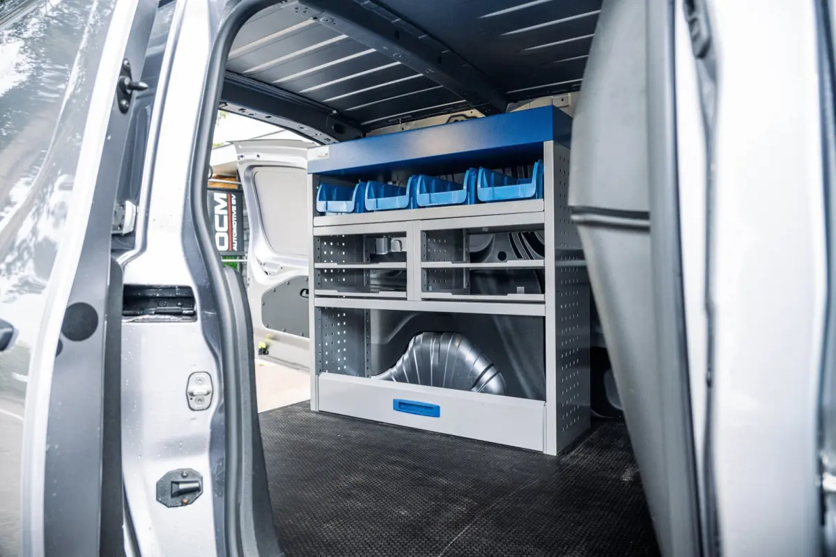 1.5 BlueHDI Premium Euro 6 I Kastinrichting I 3 Zits I CarPlay I Android I Cruise I Airco I NL Auto I NAP I PDC