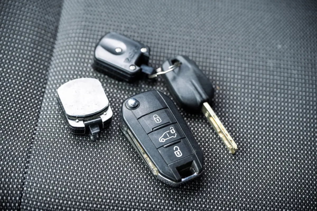 1.5 BlueHDI Premium Euro 6 I Kastinrichting I 3 Zits I CarPlay I Android I Cruise I Airco I NL Auto I NAP I PDC
