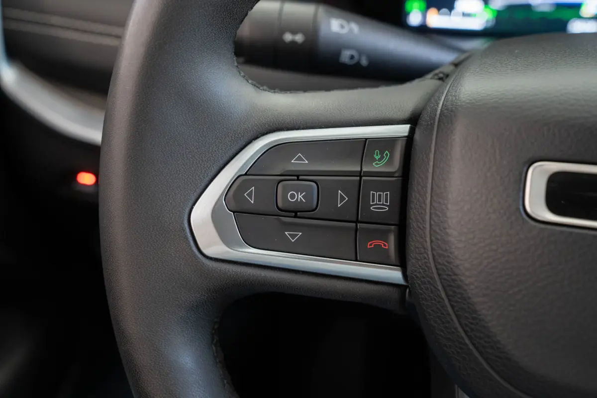 4xe 190 Plug-in Hybrid Night Eagle | Camera | Navigatie | Climate Controle | Apple Carplay & Android Auto | Cruise Controle | Keyless Entry & Start |