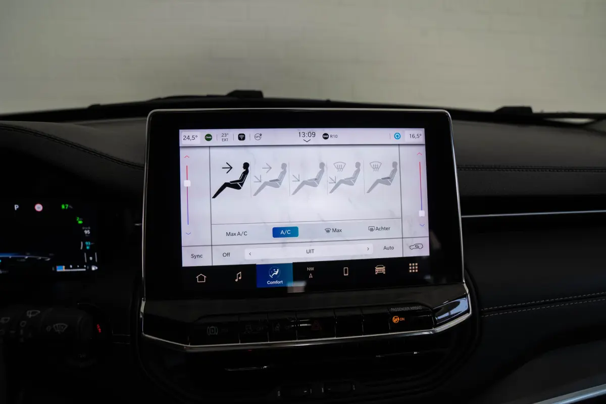 4xe 190 Plug-in Hybrid Night Eagle | Camera | Navigatie | Climate Controle | Apple Carplay & Android Auto | Cruise Controle | Keyless Entry & Start |