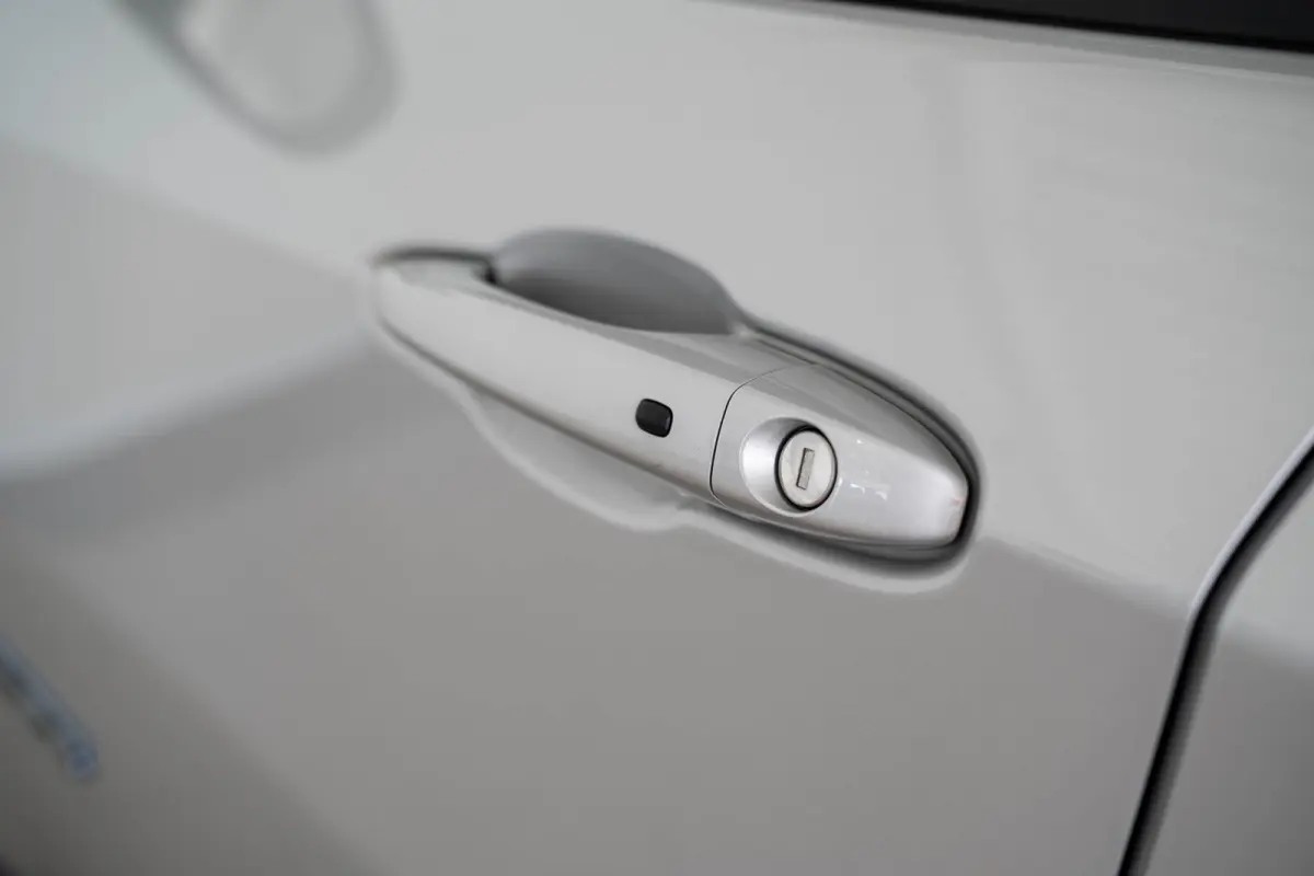 4xe 190 Plug-in Hybrid Night Eagle | Camera | Navigatie | Climate Controle | Apple Carplay & Android Auto | Cruise Controle | Keyless Entry & Start |