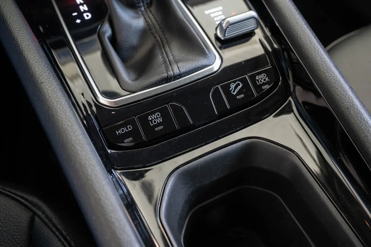 4xe 190 Plug-in Hybrid Night Eagle | Camera | Navigatie | Climate Controle | Apple Carplay & Android Auto | Cruise Controle | Keyless Entry & Start |