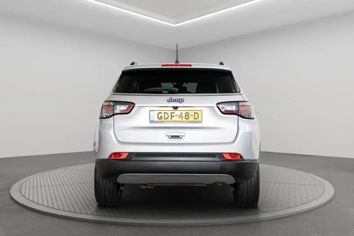 4xe 190 Plug-in Hybrid Night Eagle | Camera | Navigatie | Climate Controle | Apple Carplay & Android Auto | Cruise Controle | Keyless Entry & Start |