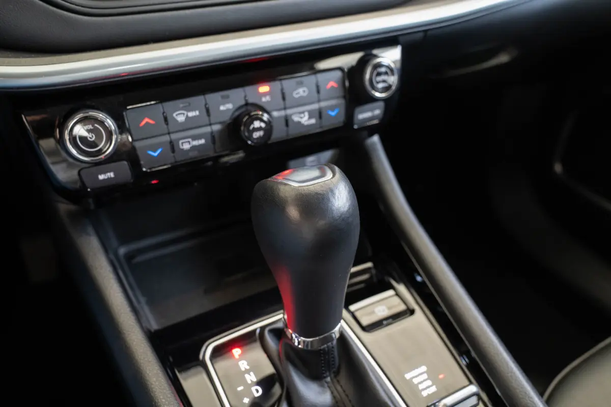 4xe 190 Plug-in Hybrid Night Eagle | Camera | Navigatie | Climate Controle | Apple Carplay & Android Auto | Cruise Controle | Keyless Entry & Start |