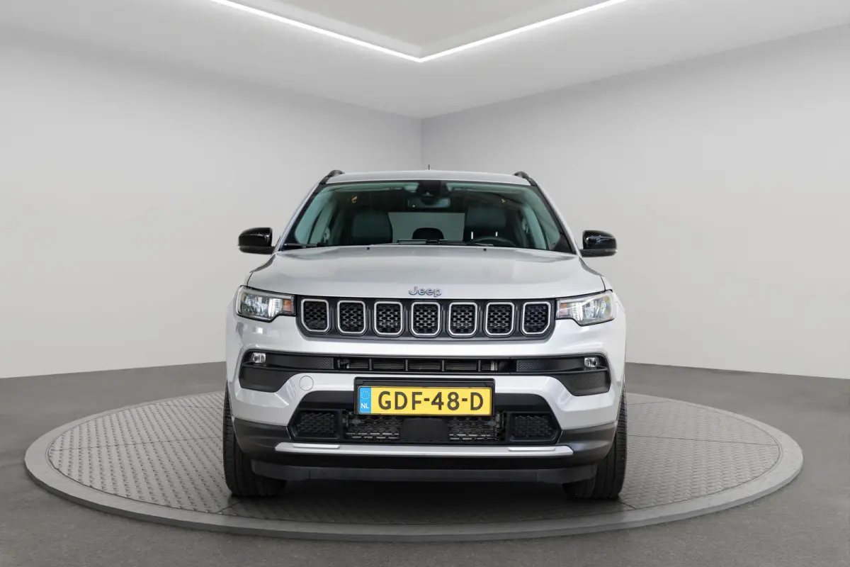 4xe 190 Plug-in Hybrid Night Eagle | Camera | Navigatie | Climate Controle | Apple Carplay & Android Auto | Cruise Controle | Keyless Entry & Start |