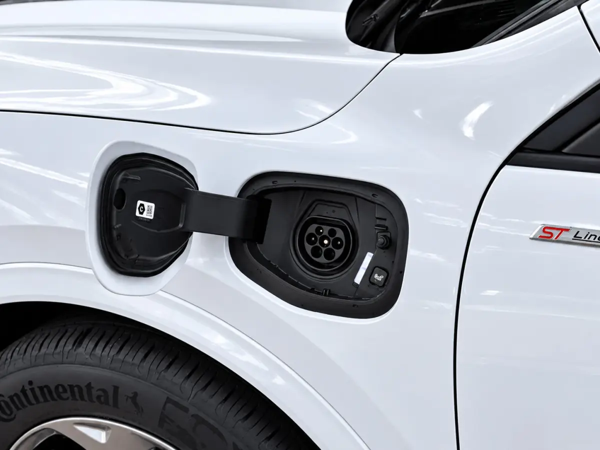 2.5 PHEV ST-Line 243pk | Elekt. Trekhaak | Dode Hoed Detectie | Adaptive Cruise