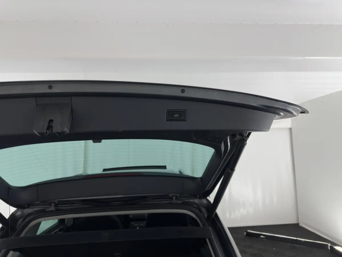 1.4 TSI ACT Highline *AUT | PANO | ADAPTIVE-CRUISE | FULL-LED | VIRTUAL-COCKPIT | KEYLESS | DAB+ | NAVI-FULLMAP | COMFORT-SEATS | ECC | PDC | 18INCH | TOWBAR*