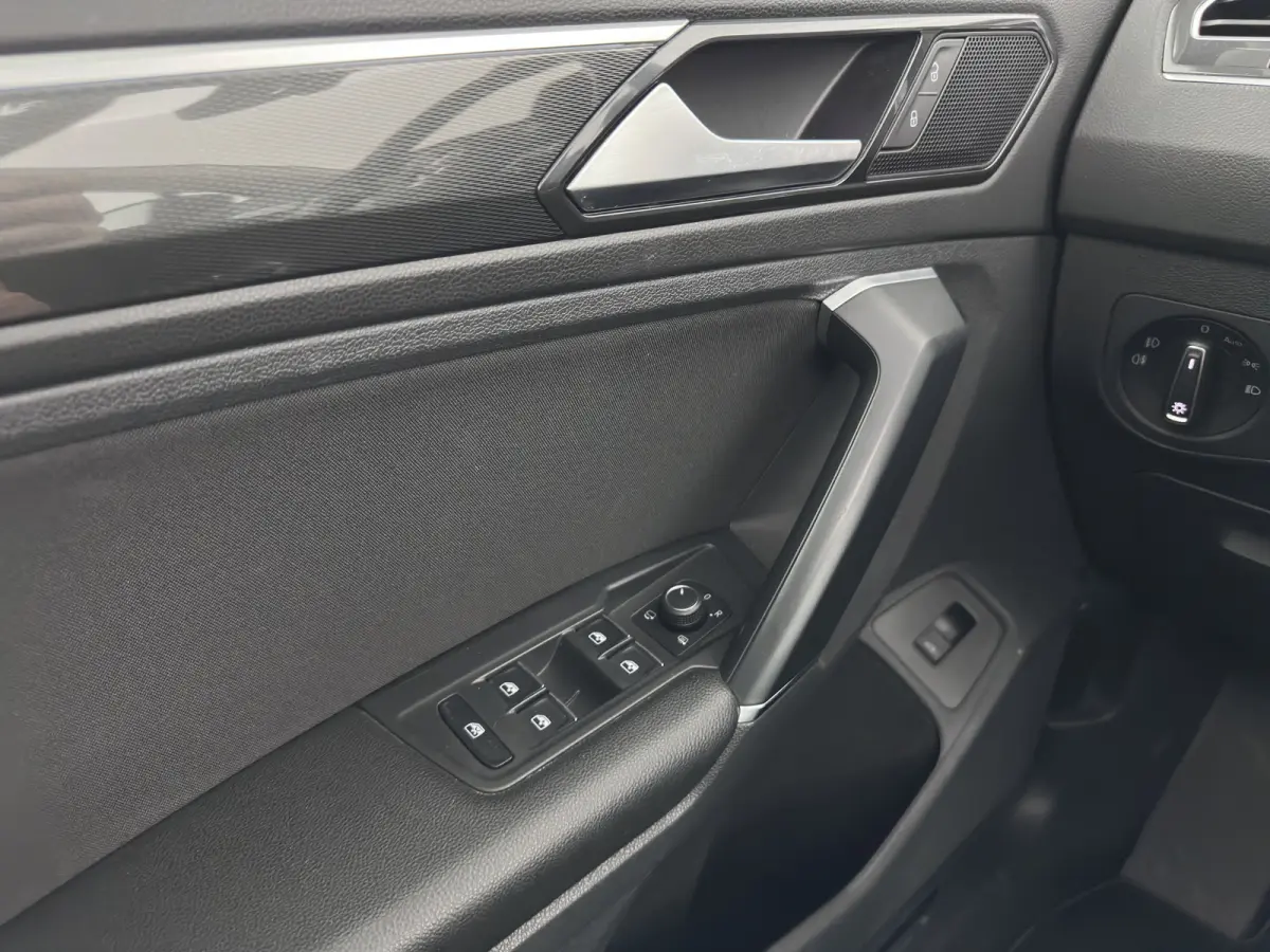 1.4 TSI ACT Highline *AUT | PANO | ADAPTIVE-CRUISE | FULL-LED | VIRTUAL-COCKPIT | KEYLESS | DAB+ | NAVI-FULLMAP | COMFORT-SEATS | ECC | PDC | 18INCH | TOWBAR*
