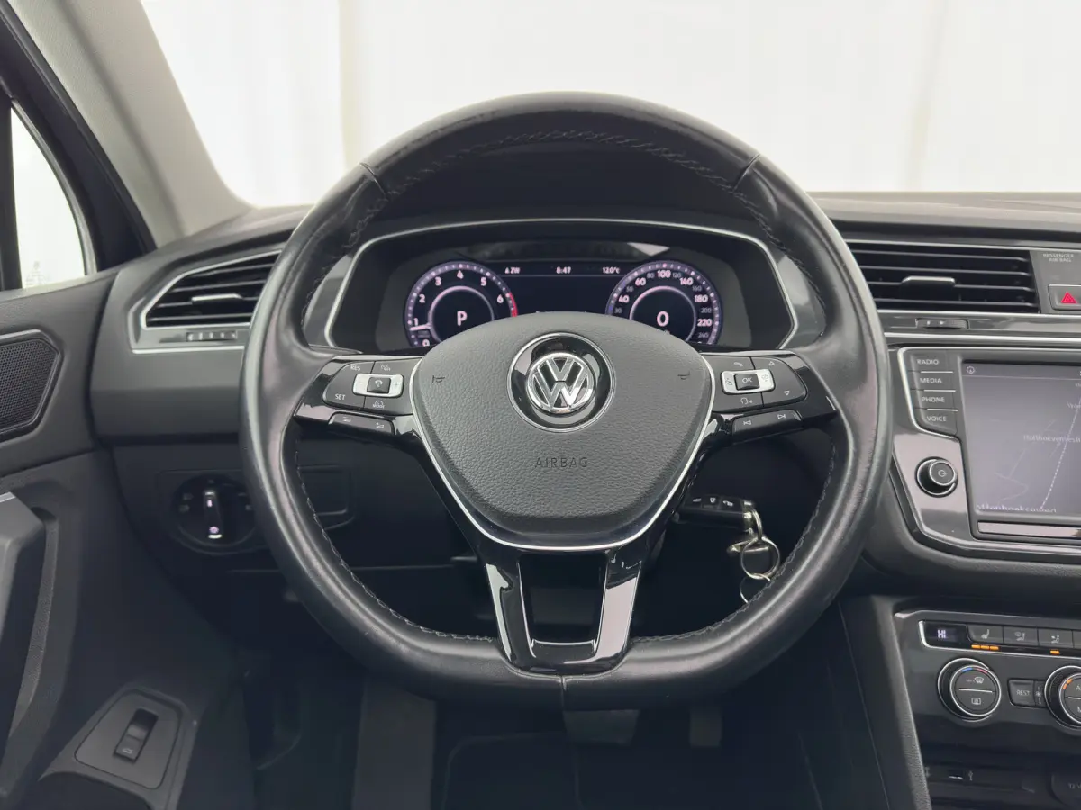 1.4 TSI ACT Highline *AUT | PANO | ADAPTIVE-CRUISE | FULL-LED | VIRTUAL-COCKPIT | KEYLESS | DAB+ | NAVI-FULLMAP | COMFORT-SEATS | ECC | PDC | 18INCH | TOWBAR*