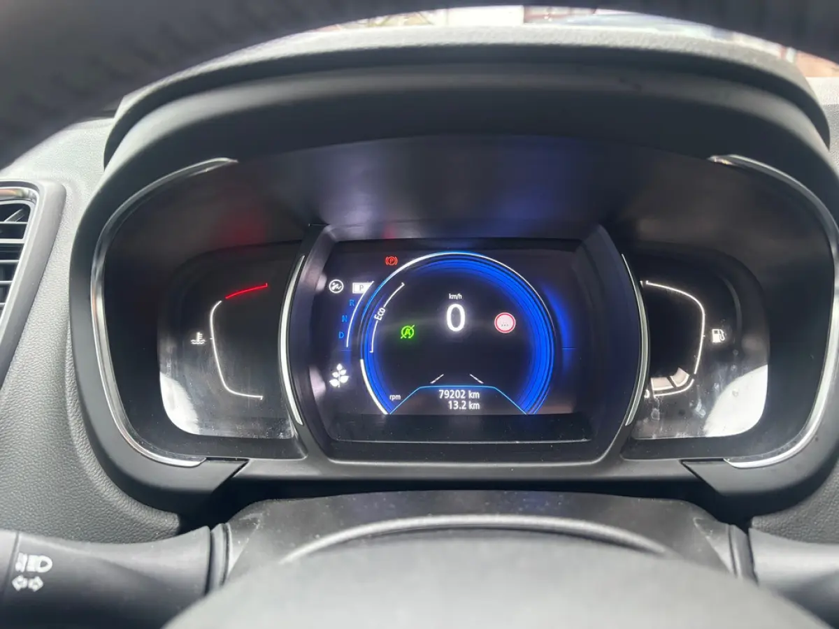 1.3 TCe Limited,AUTOMAAT,NAVI,CLIMAT,CAMERA