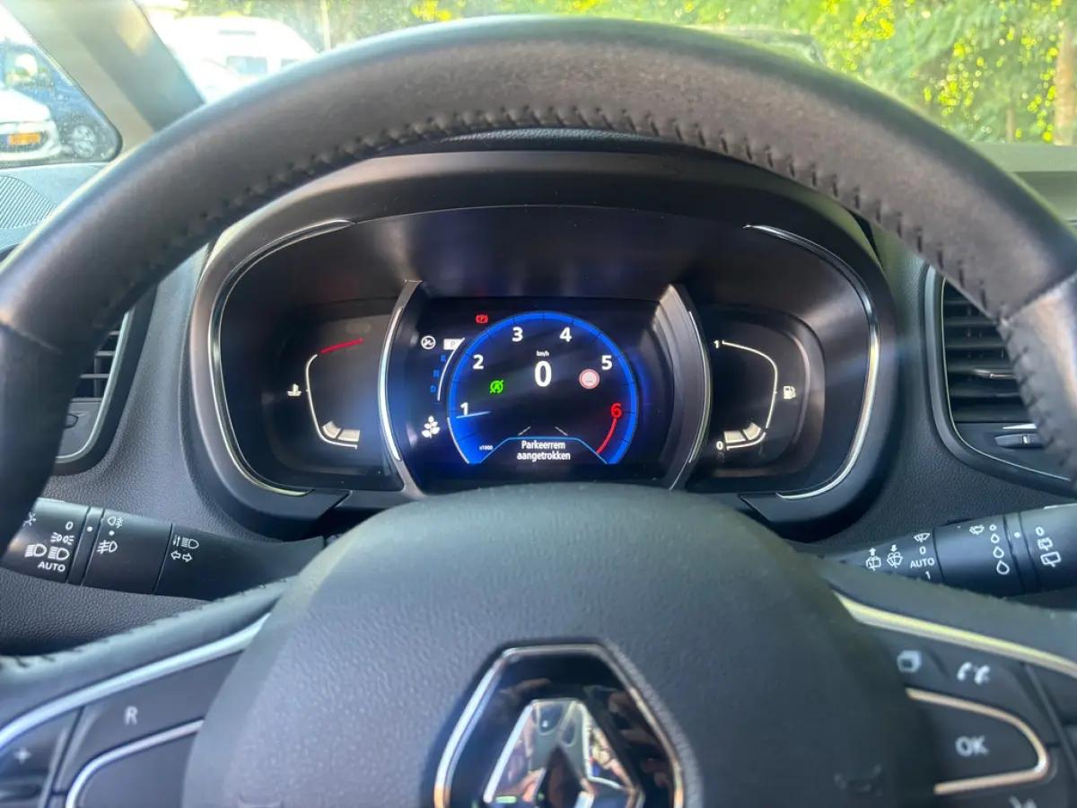 1.3 TCe Limited,AUTOMAAT,NAVI,CLIMAT,CAMERA