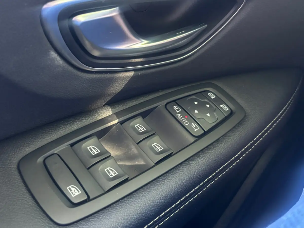 1.3 TCe Limited,AUTOMAAT,NAVI,CLIMAT,CAMERA