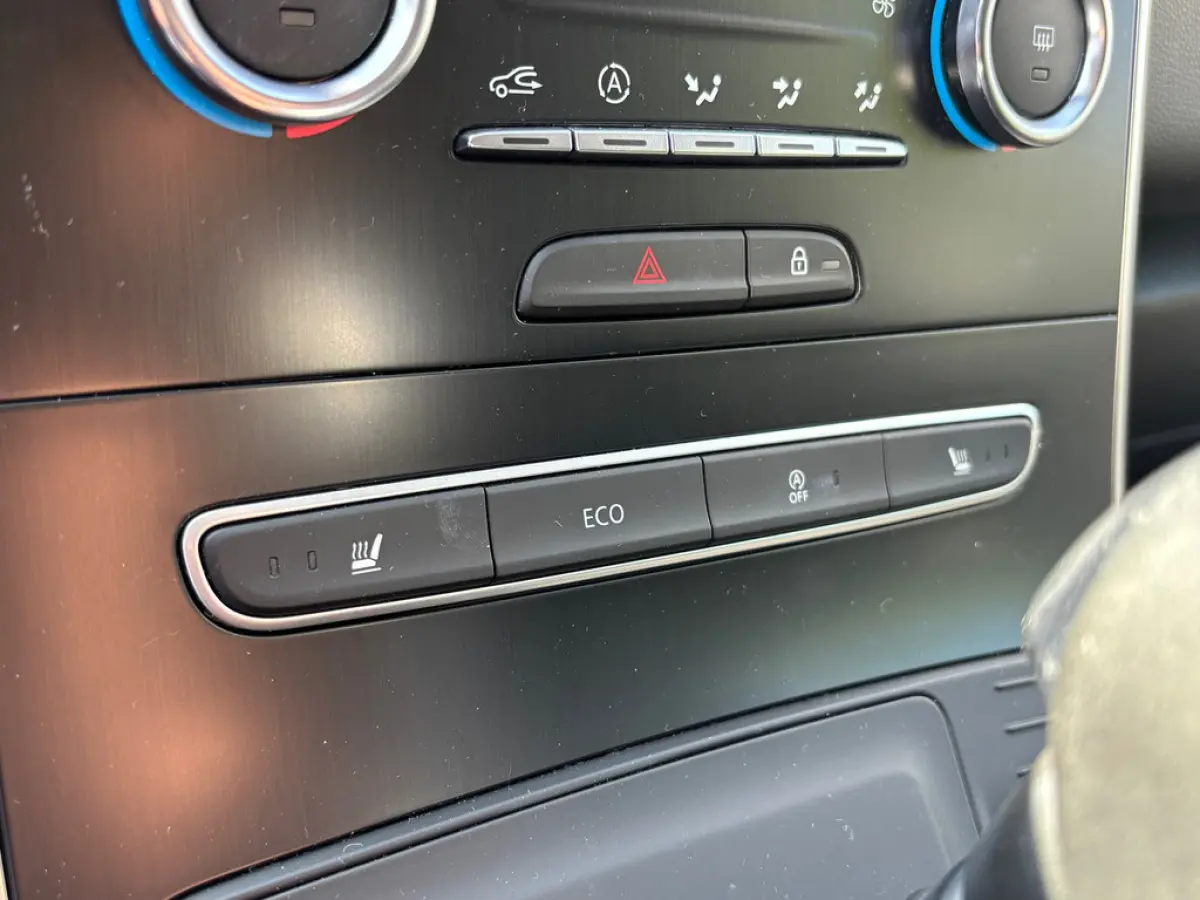1.3 TCe Limited,AUTOMAAT,NAVI,CLIMAT,CAMERA