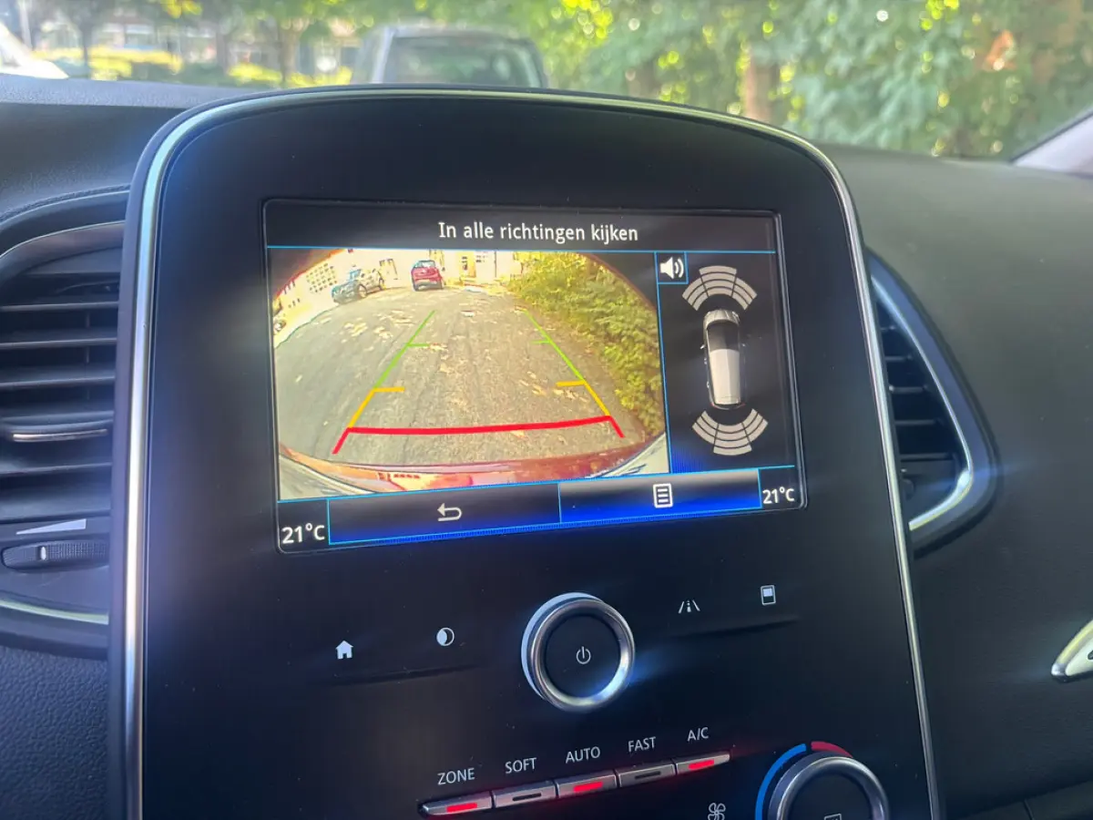 1.3 TCe Limited,AUTOMAAT,NAVI,CLIMAT,CAMERA