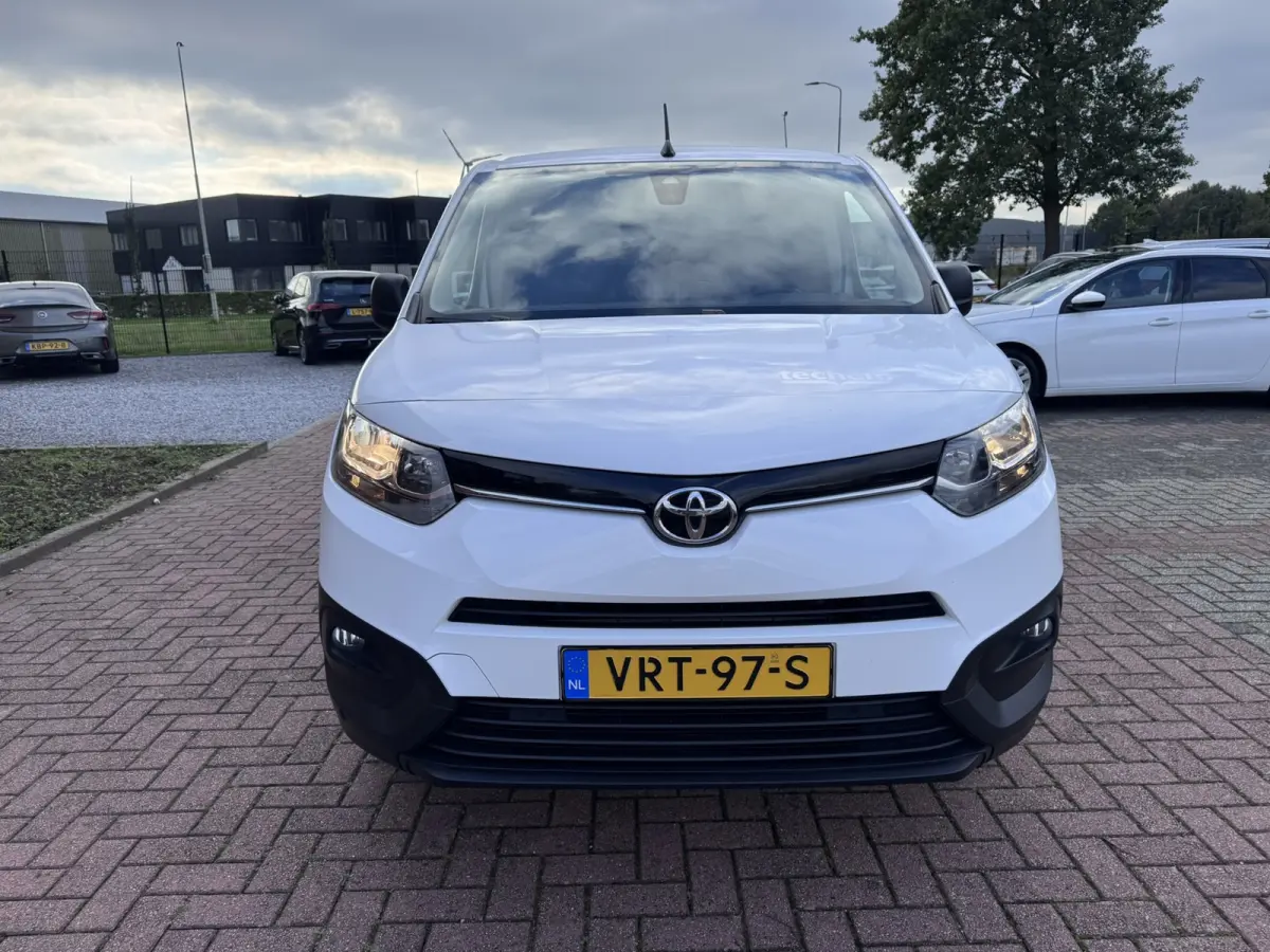 1.5 D-4D Live, Automaat, Euro 6, Apple Carplay, PDC V+A+Camera