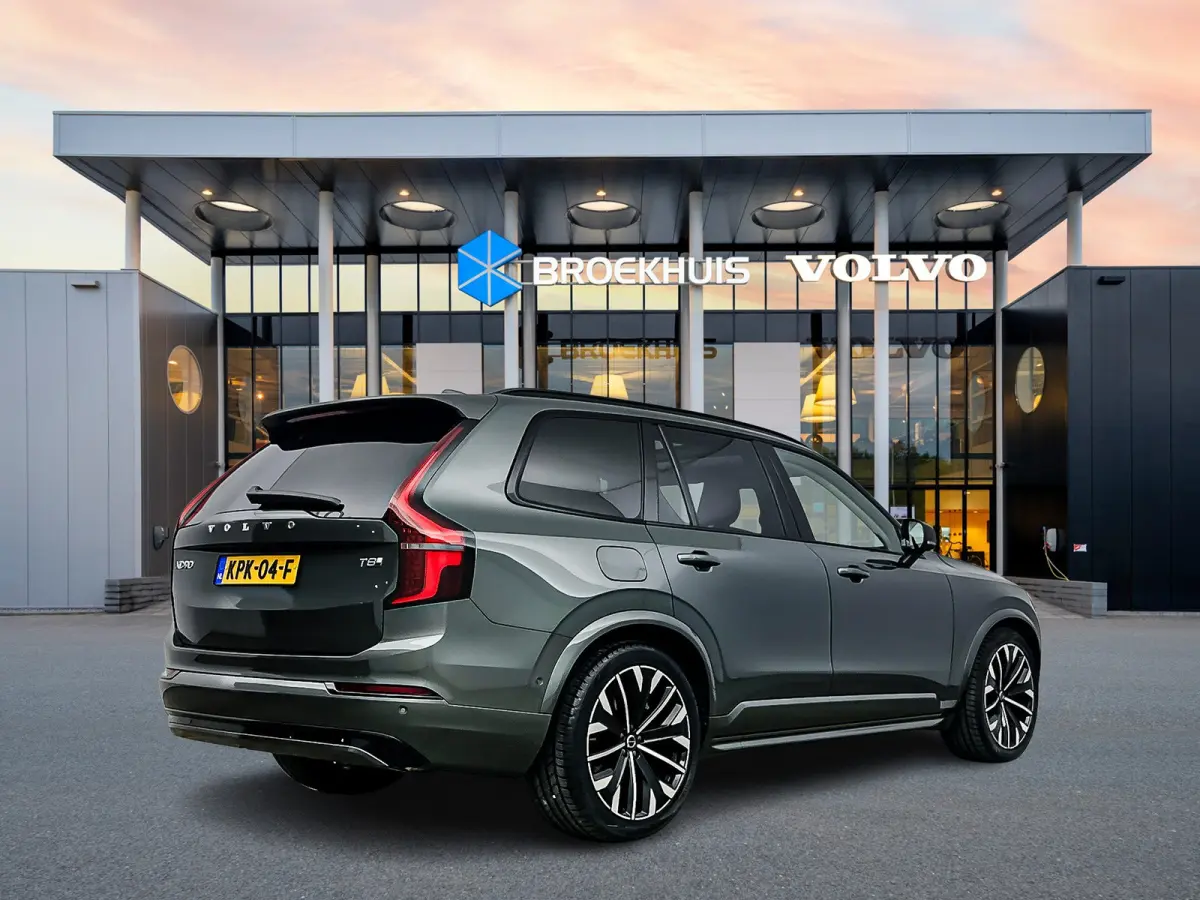 T8 Ultra Dark | 21" Allseason | Luchtvering | Geventileerd Nappa | Massage | Bowers & Wilkins | Trekhaak | Gelaagd&Getint Glas | Head-Up | 360 Camera