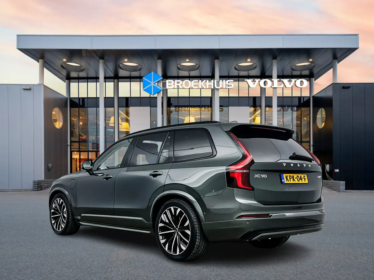 T8 Ultra Dark | 21" Allseason | Luchtvering | Geventileerd Nappa | Massage | Bowers & Wilkins | Trekhaak | Gelaagd&Getint Glas | Head-Up | 360 Camera