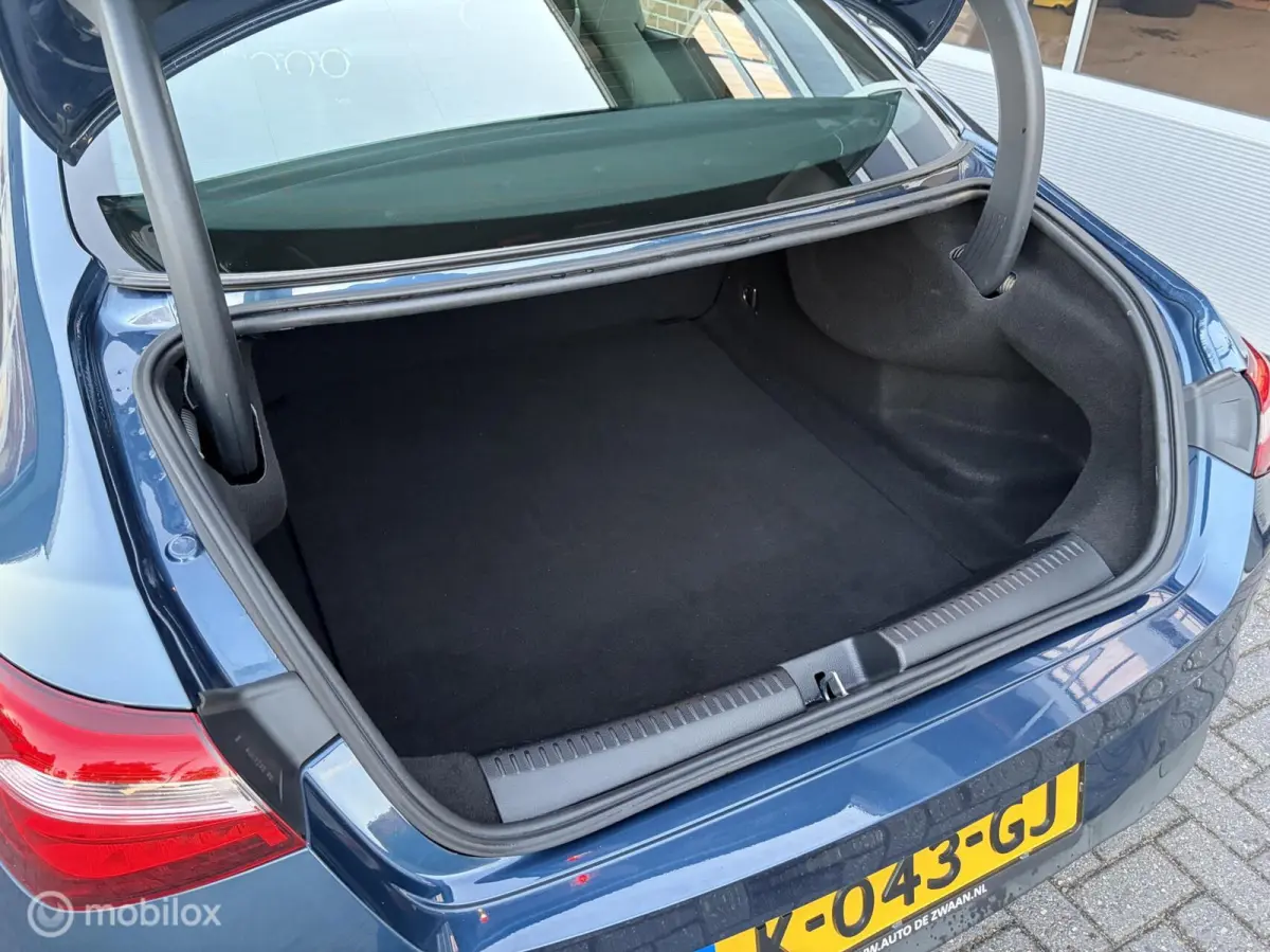 180 Advantage|Carplay|Camera|Lane-assist|Zwarte Hemelbekleding.
