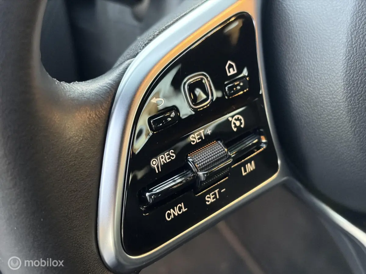 180 Advantage|Carplay|Camera|Lane-assist|Zwarte Hemelbekleding.