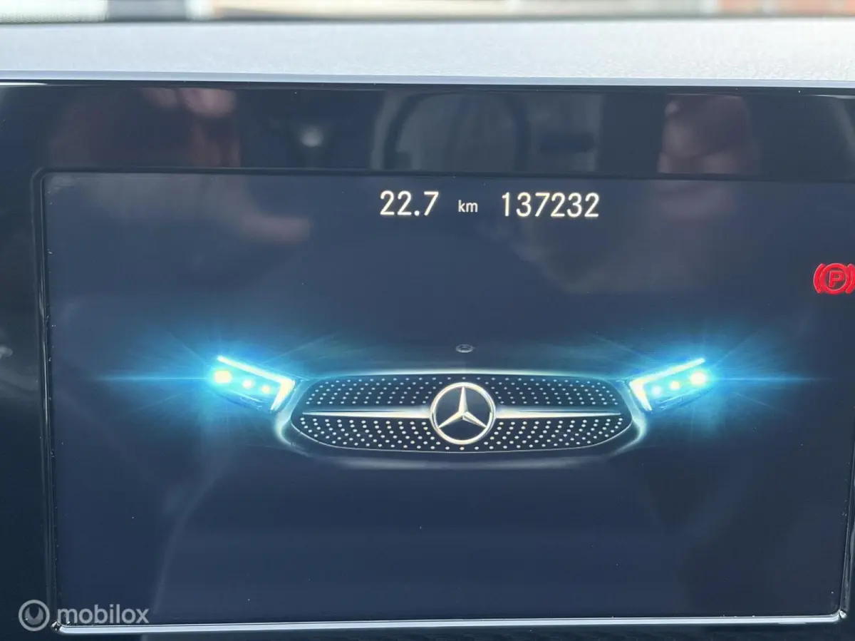 180 Advantage|Carplay|Camera|Lane-assist|Zwarte Hemelbekleding.