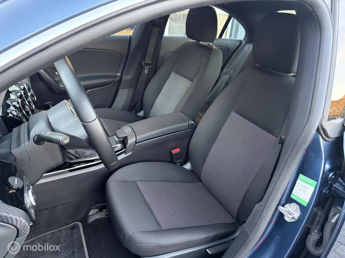 180 Advantage|Carplay|Camera|Lane-assist|Zwarte Hemelbekleding.