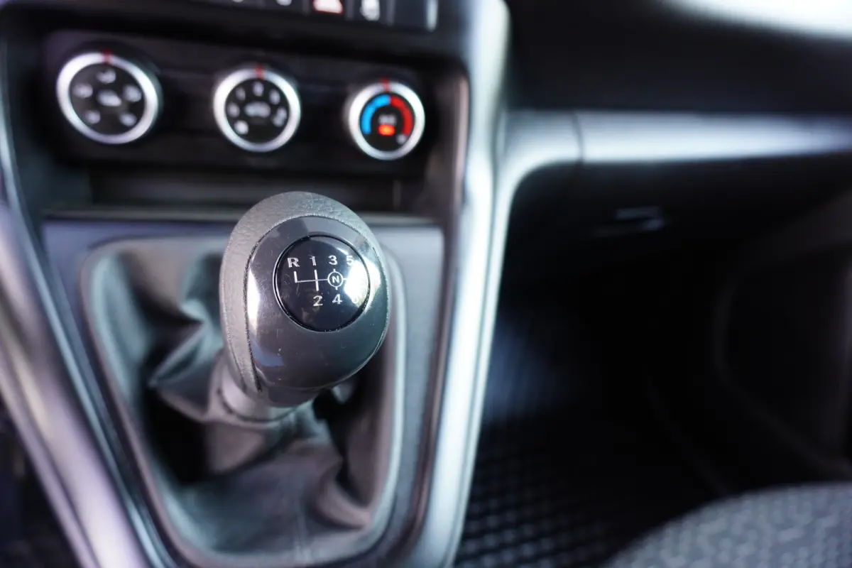 110 CDI L1 Navigatie Trekhaak Camera Apple Carplay Cruise control Airco Parkeersensoren 16" Velgen