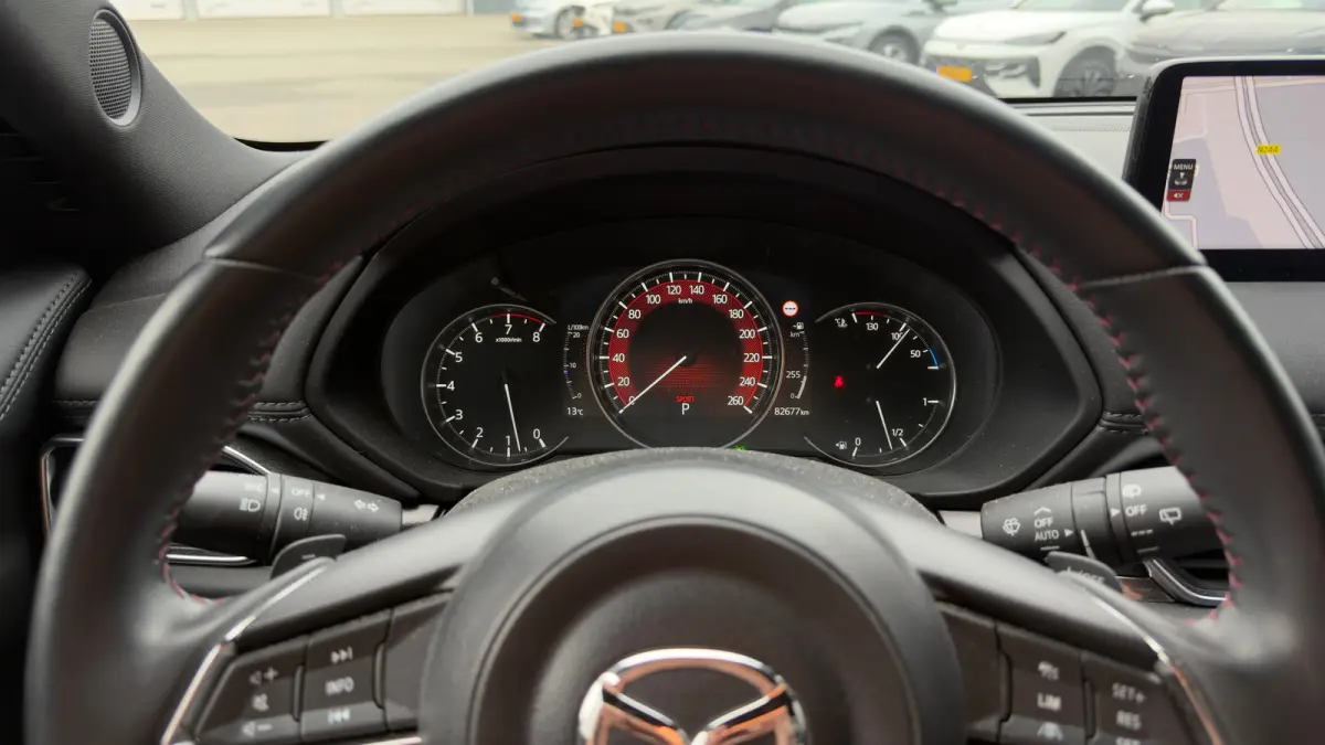 2.0 SkyActiv-G 165 Sportive | Trekhaak | 360 Camera | Adaptive Cruise Control | Head-up display | 19" |