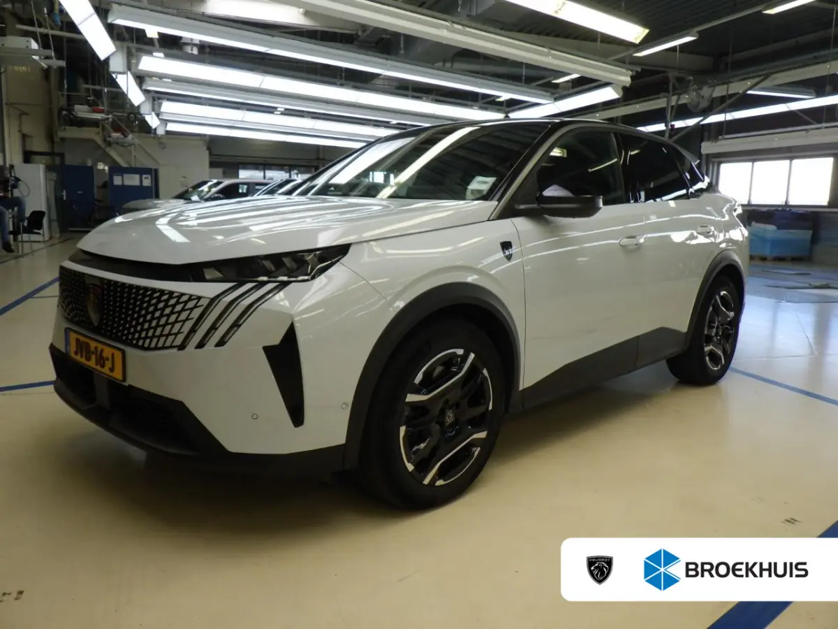 1.6 plug-in Hybrid 195 GT SUPER UITSTRALING! | Camera | 19'' LMV | Adaptieve Cruise ! | | 7,4 kW lader | Achteruitrij assistent | Achteruitrijcamera