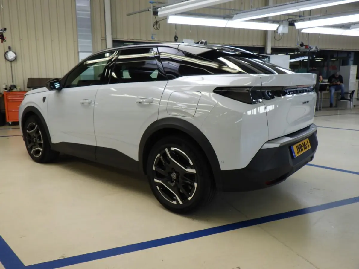 1.6 plug-in Hybrid 195 GT SUPER UITSTRALING! | Camera | 19'' LMV | Adaptieve Cruise ! | | 7,4 kW lader | Achteruitrij assistent | Achteruitrijcamera