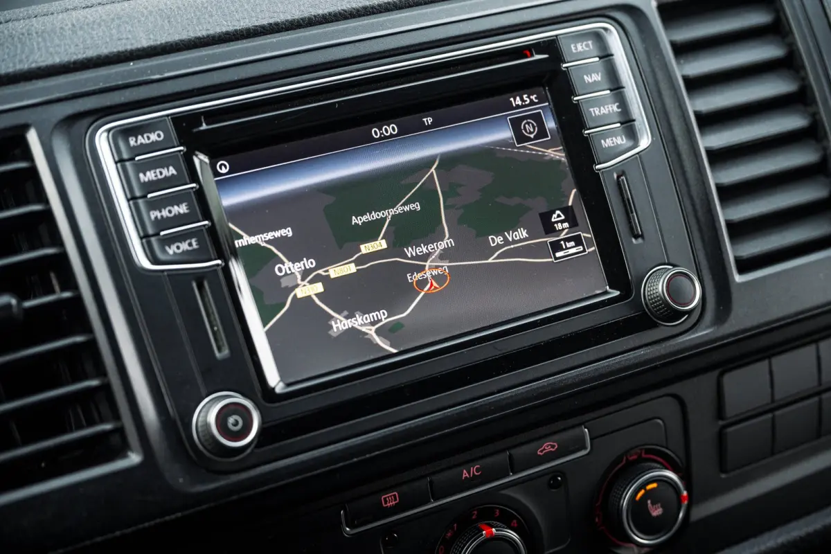 2.0 TDI L1H2 Highline Automaat I Achterklep I Leder I Camera I Stoelverwarming I Airco I Cruise I NL I NAP