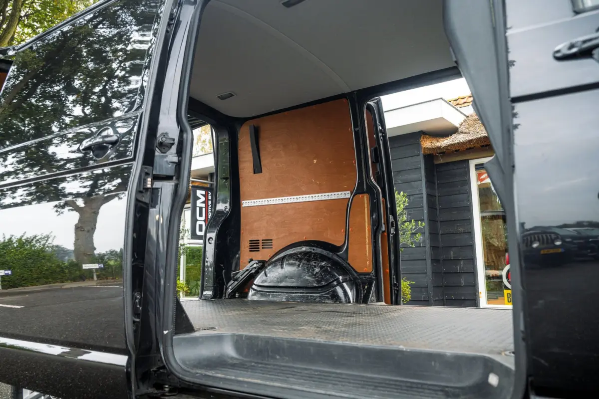 2.0 TDI L1H2 Highline Automaat I Achterklep I Leder I Camera I Stoelverwarming I Airco I Cruise I NL I NAP