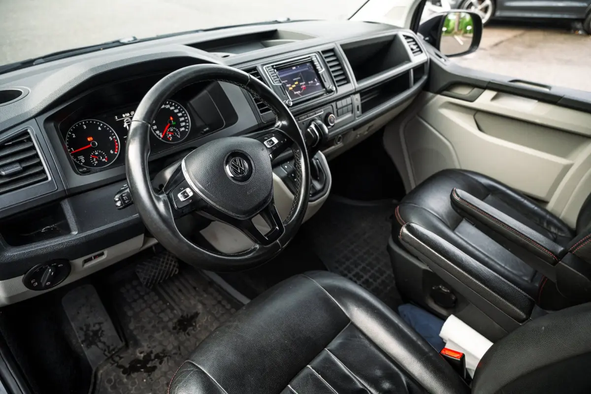 2.0 TDI L1H2 Highline Automaat I Achterklep I Leder I Camera I Stoelverwarming I Airco I Cruise I NL I NAP