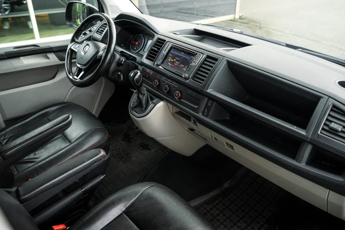 2.0 TDI L1H2 Highline Automaat I Achterklep I Leder I Camera I Stoelverwarming I Airco I Cruise I NL I NAP