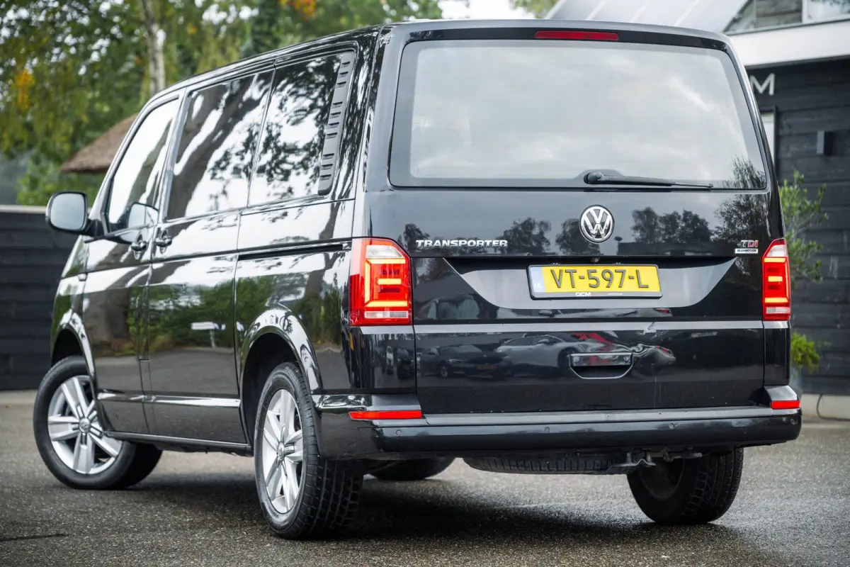 2.0 TDI L1H2 Highline Automaat I Achterklep I Leder I Camera I Stoelverwarming I Airco I Cruise I NL I NAP