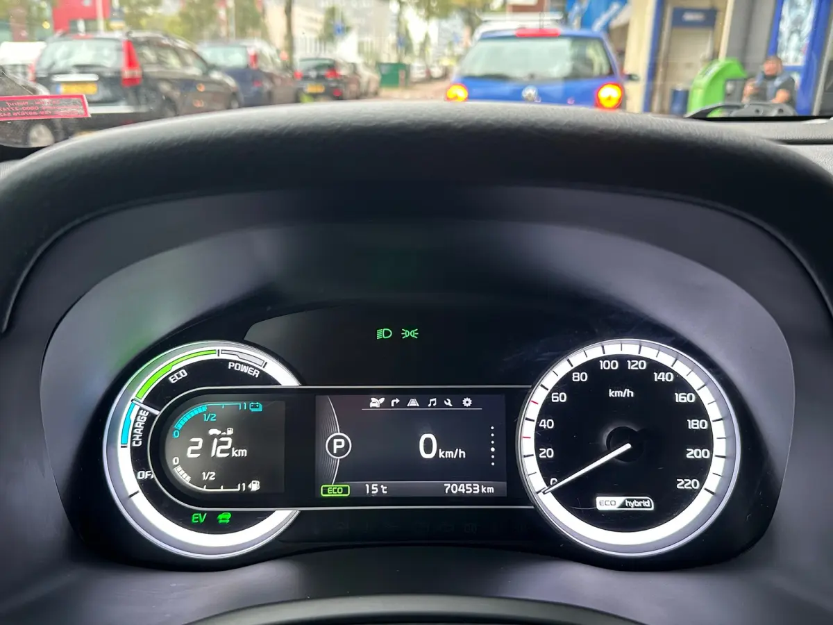 1.6 GDi Hybrid BusinessLine Aut Leer Navi Camera Carplay