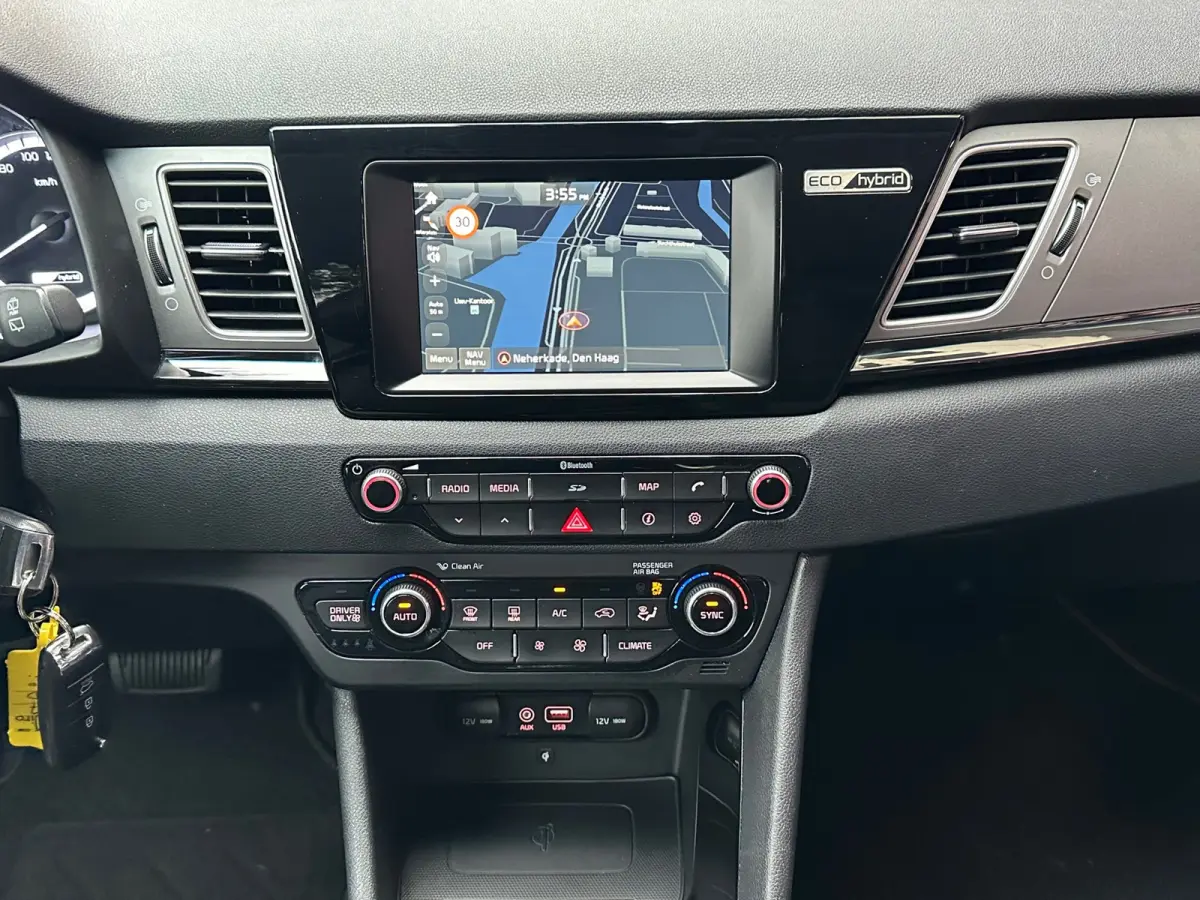 1.6 GDi Hybrid BusinessLine Aut Leer Navi Camera Carplay
