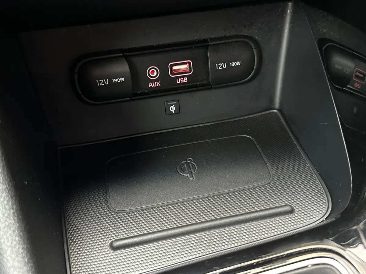 1.6 GDi Hybrid BusinessLine Aut Leer Navi Camera Carplay