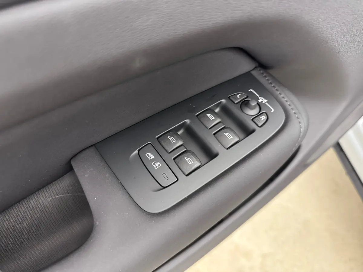 T6 Recharge Plus Bright | 20" Allseason | Trekhaak | 360 Camera | Getint Glas | Harman Kardon | Stoel/Stuur/Achterbankverwarming | Adaptieve Cruise | BLIS