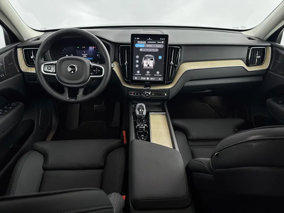 T6 Recharge Plus Bright | 20" Allseason | Trekhaak | 360 Camera | Getint Glas | Harman Kardon | Stoel/Stuur/Achterbankverwarming | Adaptieve Cruise | BLIS