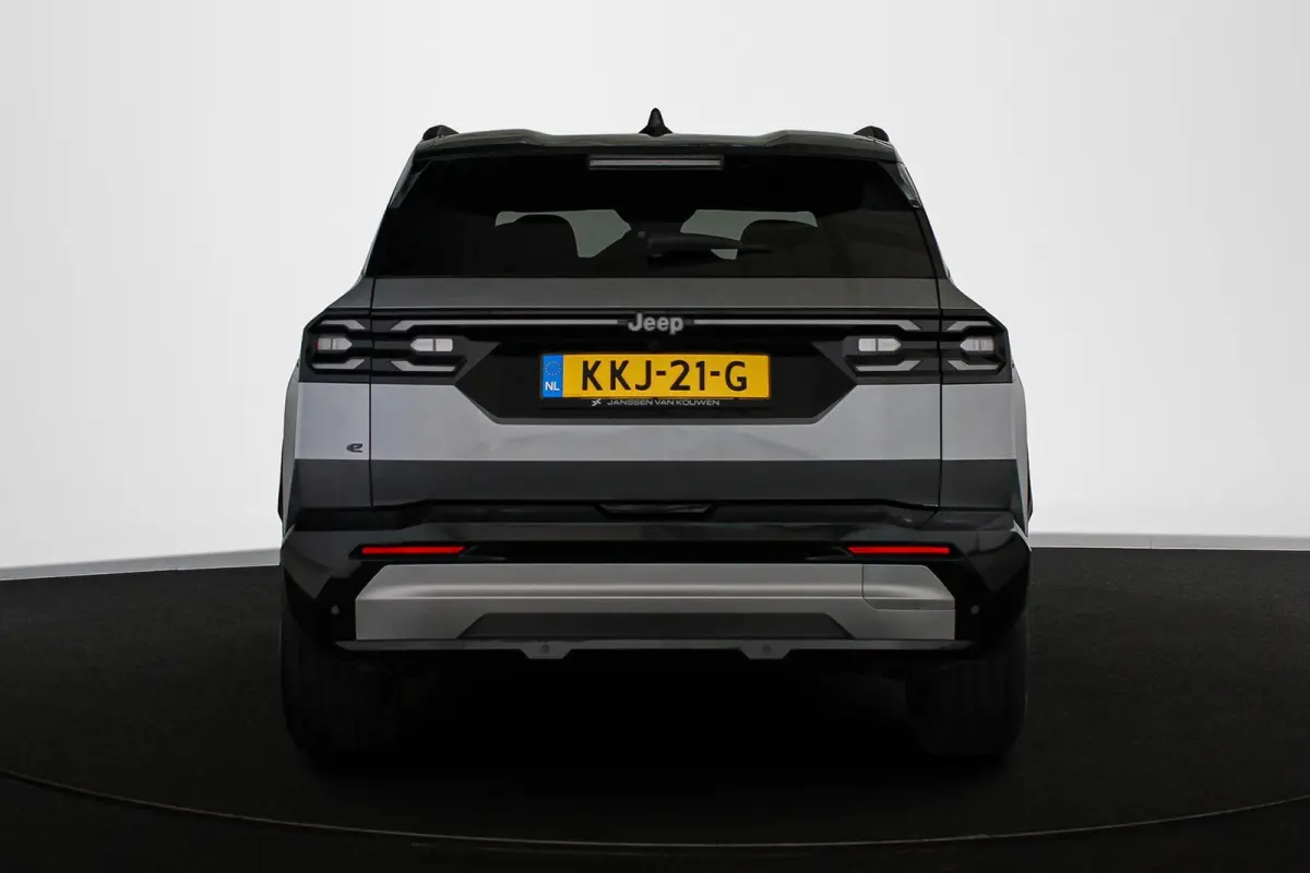 1.6 e-Hybrid Plug-In First Edition Pano Massage Stoelventilatie Stoelverwarming 360
