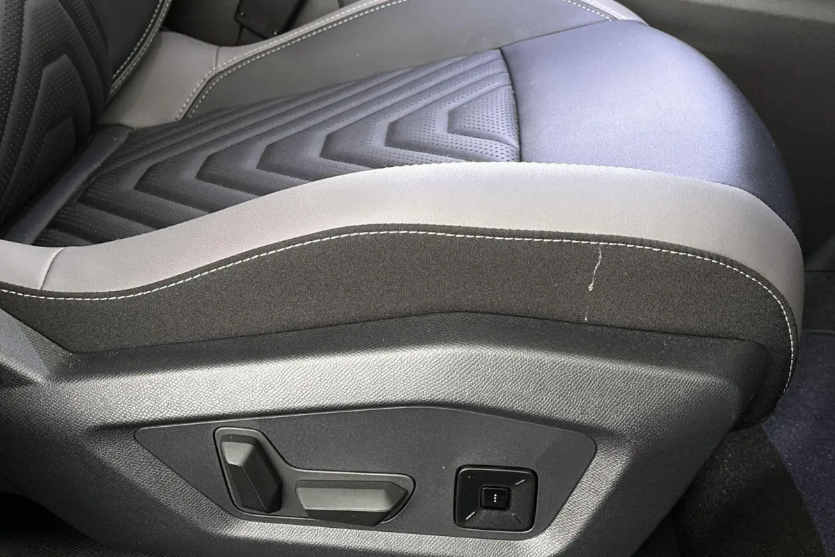 1.6 e-Hybrid Plug-In First Edition Pano Massage Stoelventilatie Stoelverwarming 360