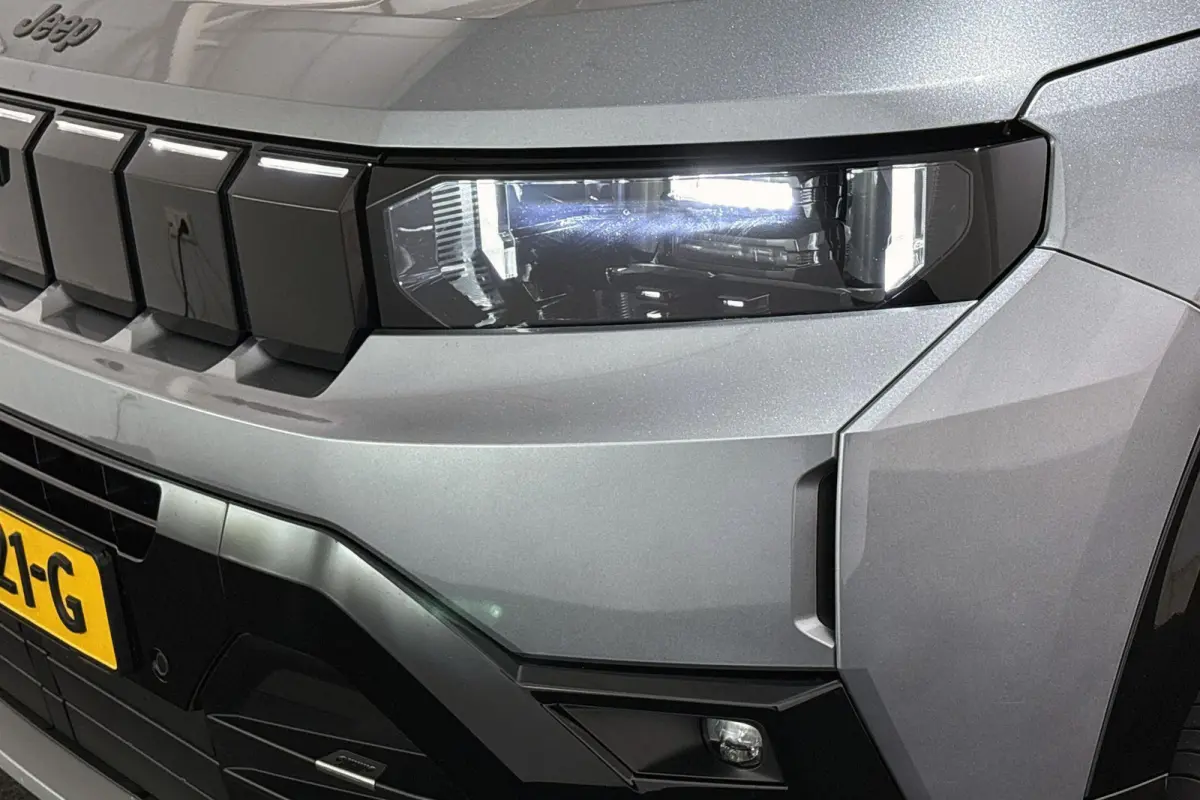 1.6 e-Hybrid Plug-In First Edition Pano Massage Stoelventilatie Stoelverwarming 360