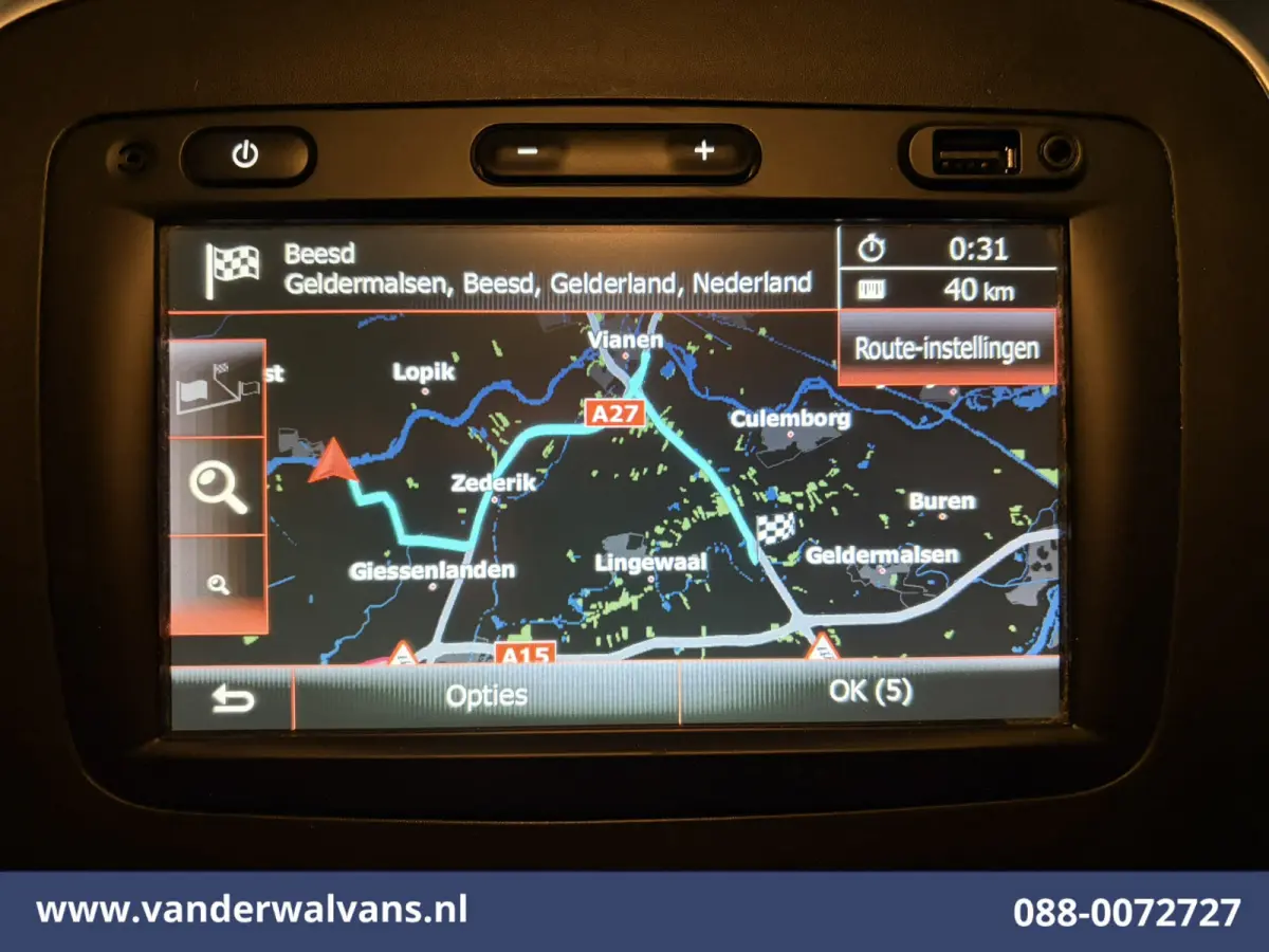 1.6 dCi 126pk L2H1 Euro6 Airco | Navigatie | Imperiaal | Trekhaak | Cruisecontrol Parkeersensoren, Bijrijdersbank