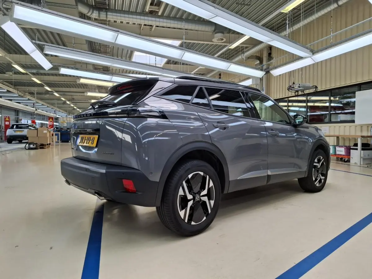 1.2 Hybrid 145 Allure 8 Jaar Garantie! | Navigatie | Carplay | 17'' LMV | Rijstrooksensor | Cruise | Clima |  | Airco (automatisch) | Armsteun achter | Armsteun voor