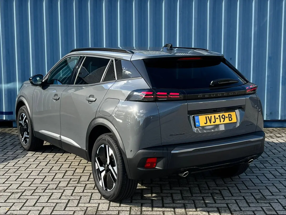 1.2 Hybrid 145 Allure 8 Jaar Garantie! | Navigatie | Carplay | 17'' LMV | Rijstrooksensor | Cruise | Clima |  | Airco (automatisch) | Armsteun achter | Armsteun voor