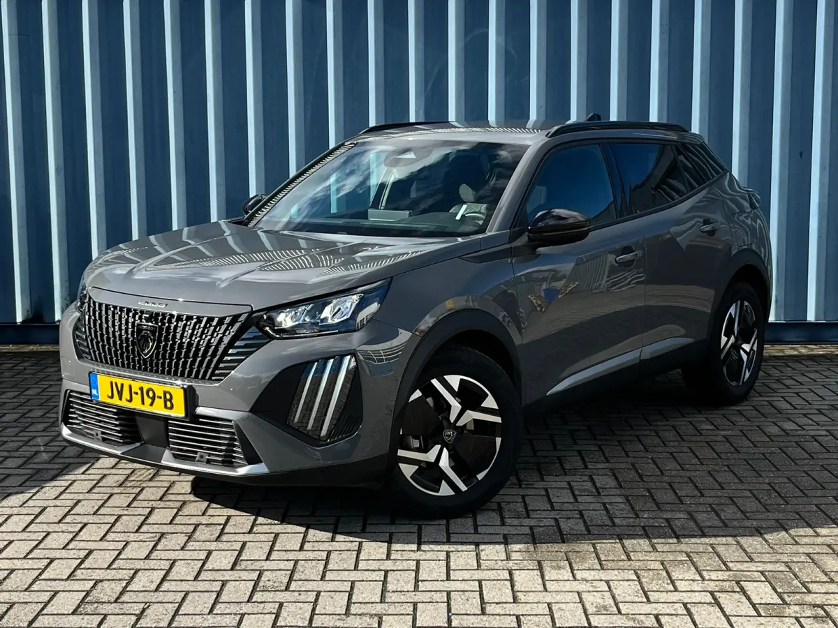 1.2 Hybrid 145 Allure 8 Jaar Garantie! | Navigatie | Carplay | 17'' LMV | Rijstrooksensor | Cruise | Clima |  | Airco (automatisch) | Armsteun achter | Armsteun voor